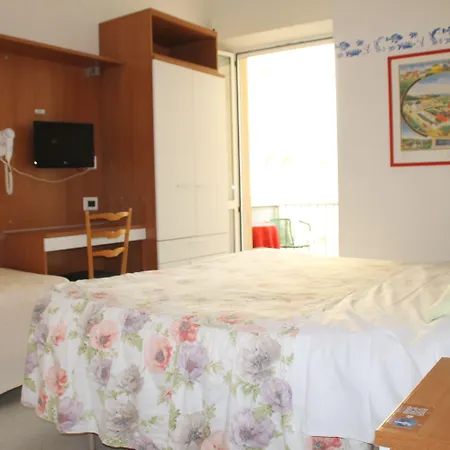 Brotas Hotel 3*